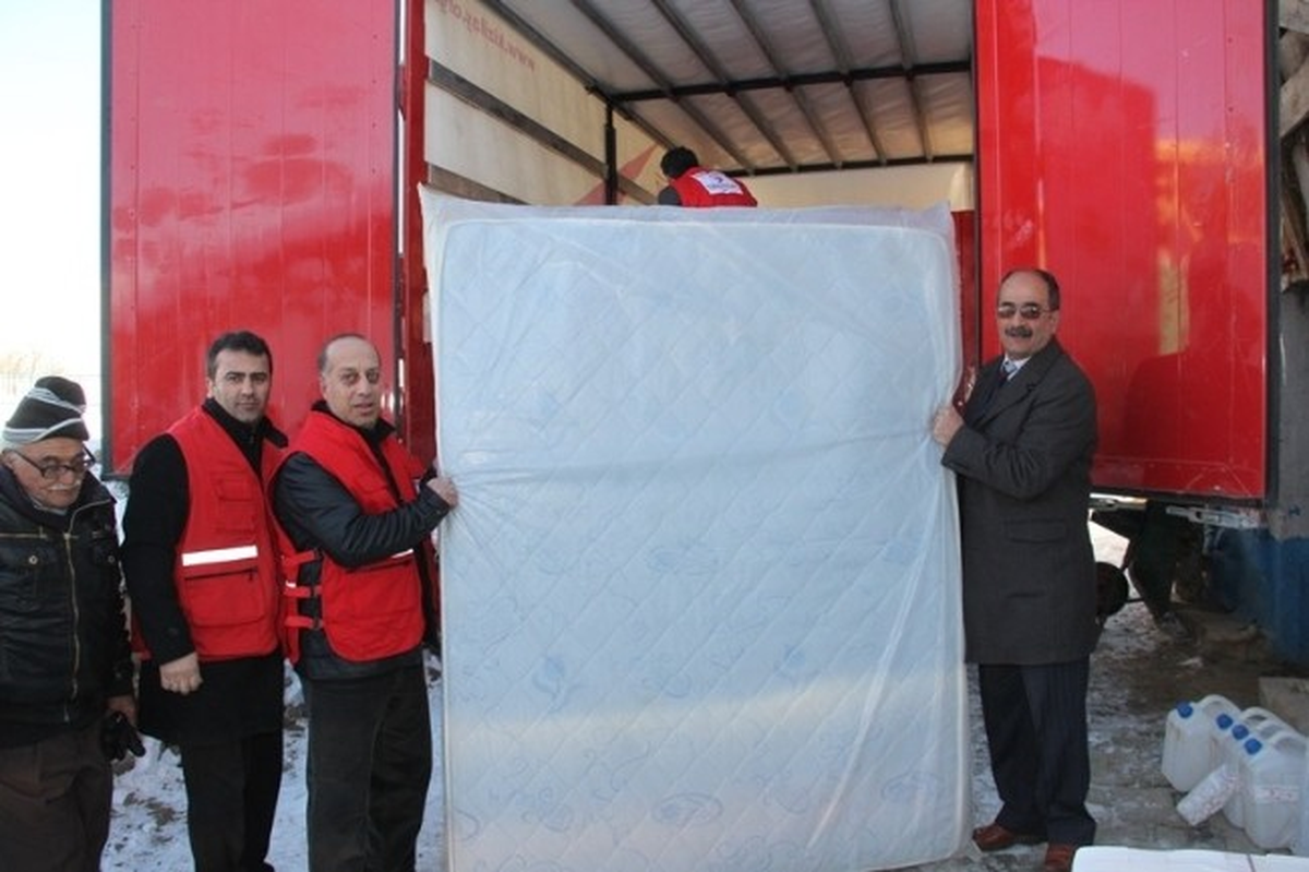 Bayburt\'ta Yangınzede Şehit Ailesine Kızılaydan Yardım
