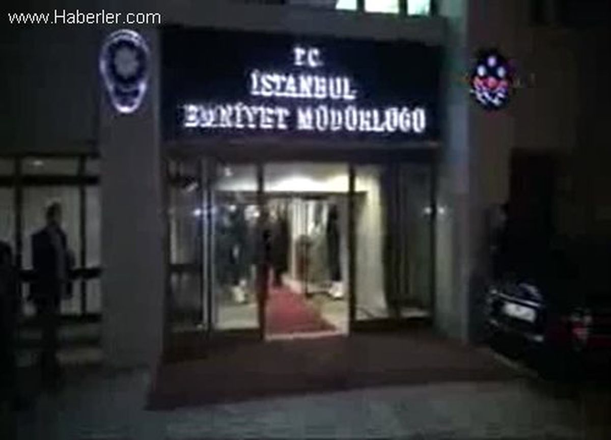 Yeni İstanbul Emniyet Müdürü Vali Mutlu\'yu Uğurladı