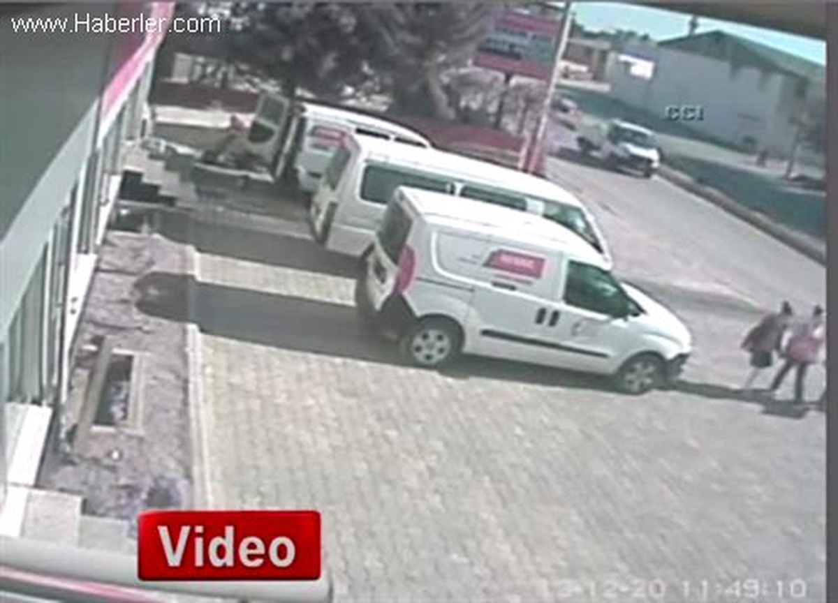 12 Yaşındaki Kız Öğrencinin Öldüğü Kaza Güvenlik Kamerasında
