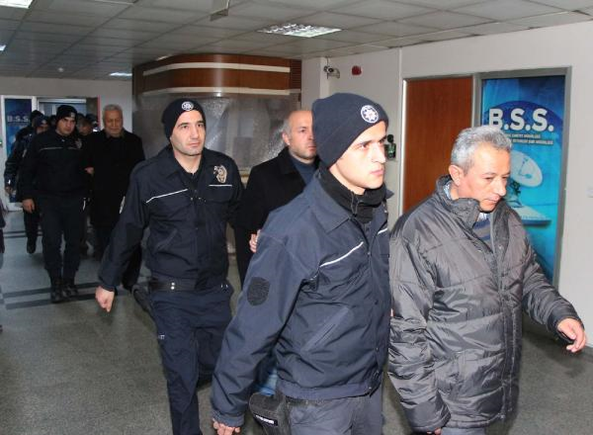 Ali Ağaoğlu\'nun da Aralarında Bulunduğu 23 Kişi Adliyede