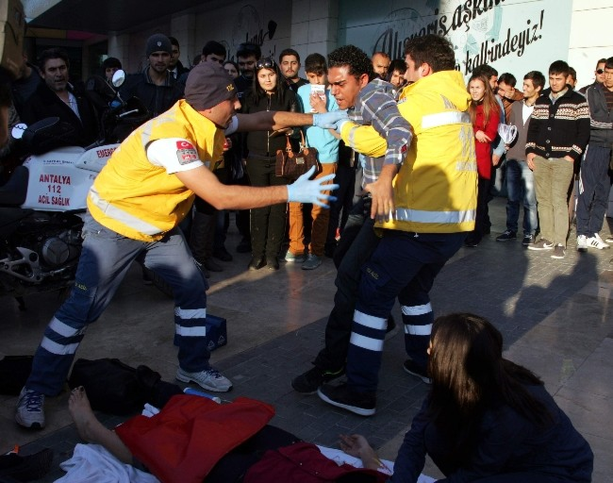 Antalya\'da Sağlık Personeline Şiddet Tatbikatı