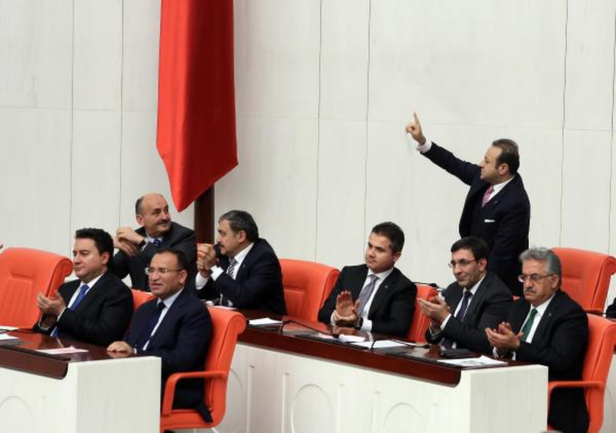 Egemen Bağış: Alnımız Ak Başımız Dik