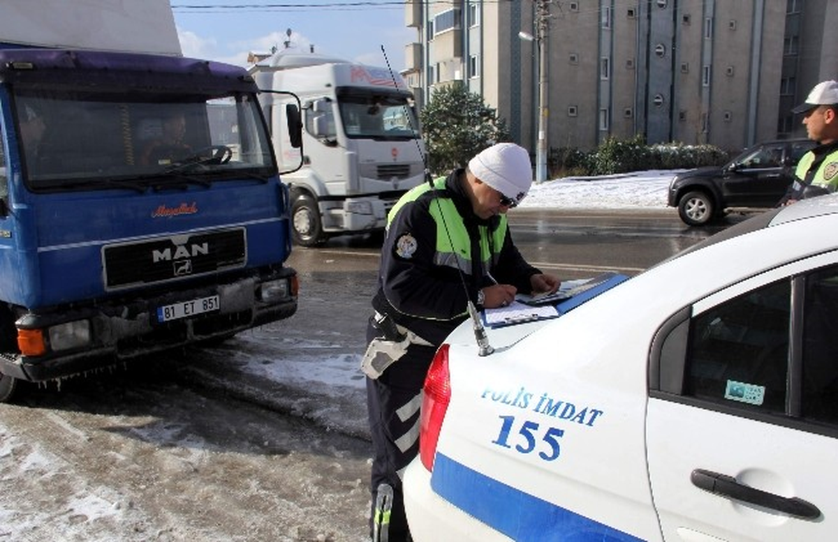 Bartın\'da Polis 31 Araca Ceza Kesti