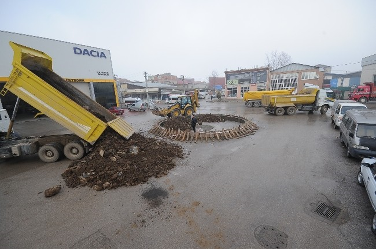 Başiskle\'de Kavşak Düzenleme Çalışması Yapılıyor