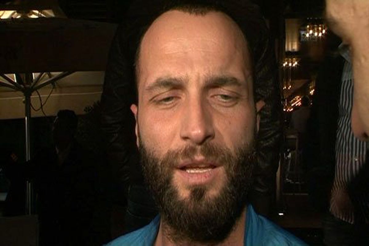 Berkay Ağzına Fermuar Çekti