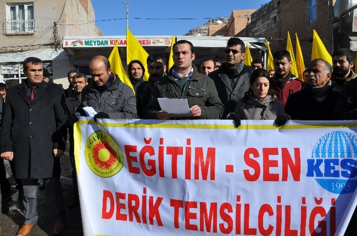 Derik\'te KESK Üyeleri Bütçe Görüşmelerini Protesto Etti