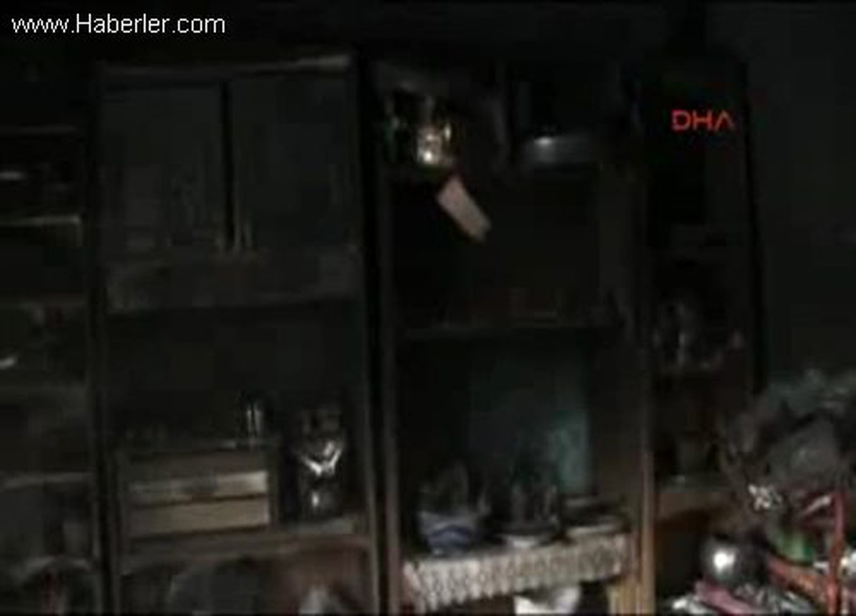 Evi Yanan Anne 6 Çocuğu ile Sokakta Kaldı