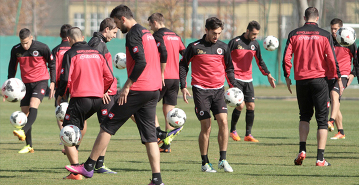 Gençlerbirliği, Antalyaspor\'a Hazırlanıyor