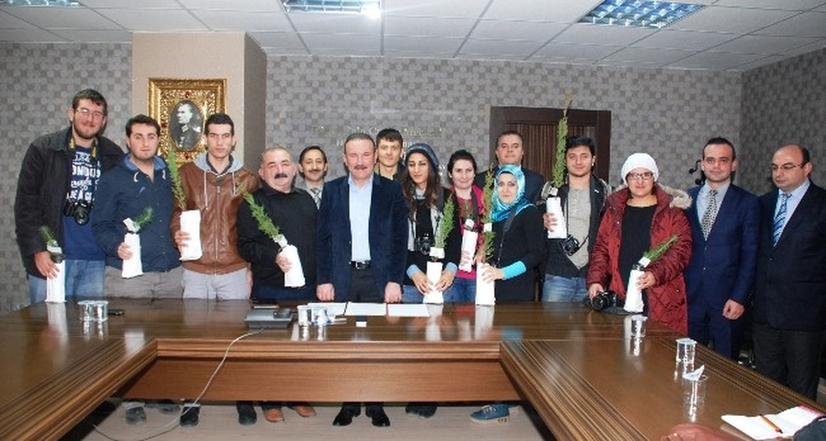 İzmit Belediyesinden "Yeşil İzmit İçin Bir Dikili Ağacın Olsun" Kampanyası