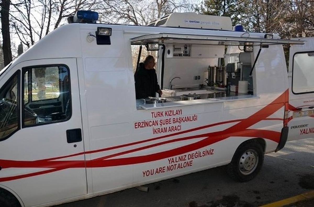 Kızılay Erzincan Şubesinden Sıcak Yardım