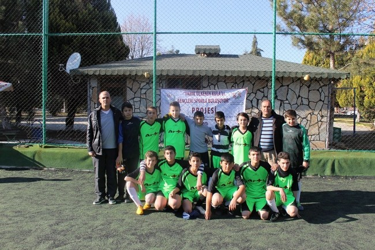 Kula\'da Futbol Müsabakaları Başladı