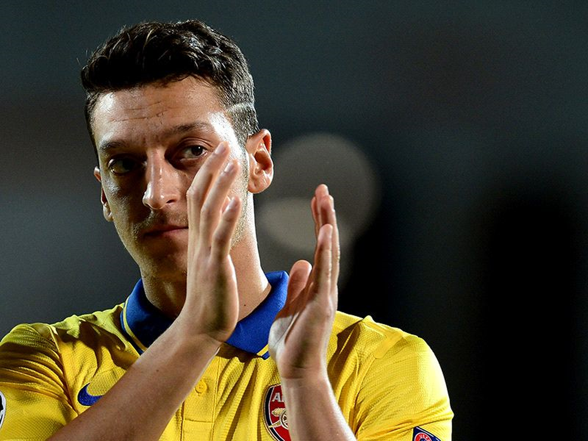 Mesut Özil\'in Transfer Hikayesi: Wenger\'in Evinde Verilen Karar...