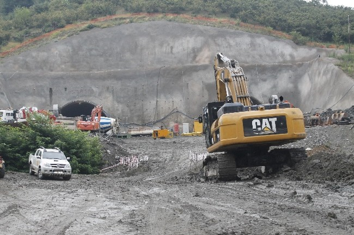 Milletvekili Ünal: "En Pahalı Proje Devam Ediyor"