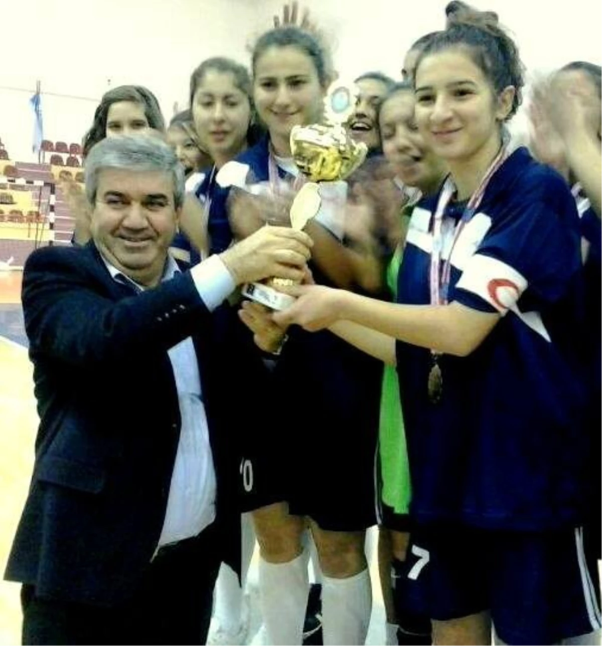 Okul Sporları Futsal Şampiyonu Muratpaşa Spor Lisesi Oldu