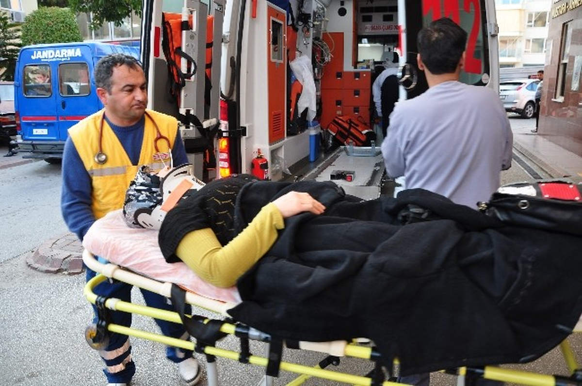 Otomobil Uçuruma Yuvarlandı