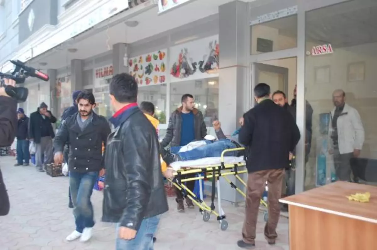 Parasını İsteyen Kabzımalı Tabancayla Yaraladı