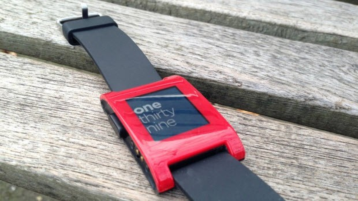 Pebble detaylı testte!