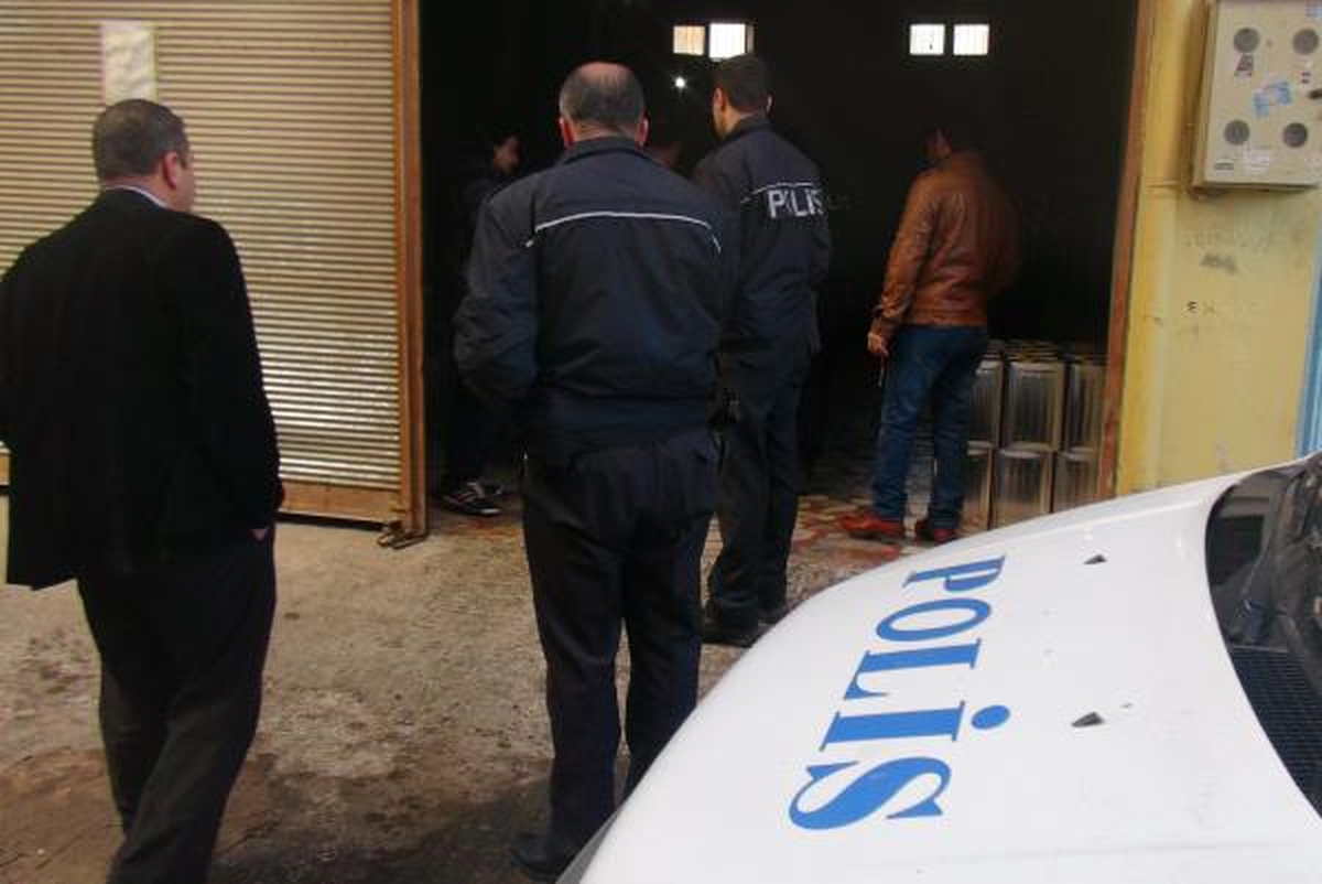 Suriye\'ye Götürülmek Üzere Hazırlanan 150 Teneke Pamuk Yağı Ele Geçirildi