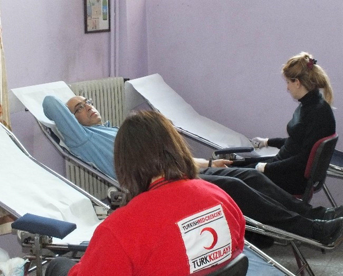 Tavşanlı\'da Yılda Otalama 5 Bin Kişi Kan Bağışında Bulunuyor
