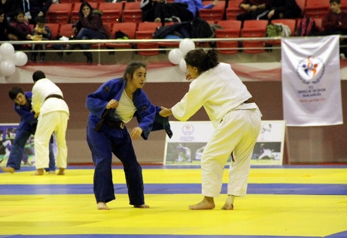 Ümitler Türkiye Judo Şampiyonası Samsun\'da Başladı