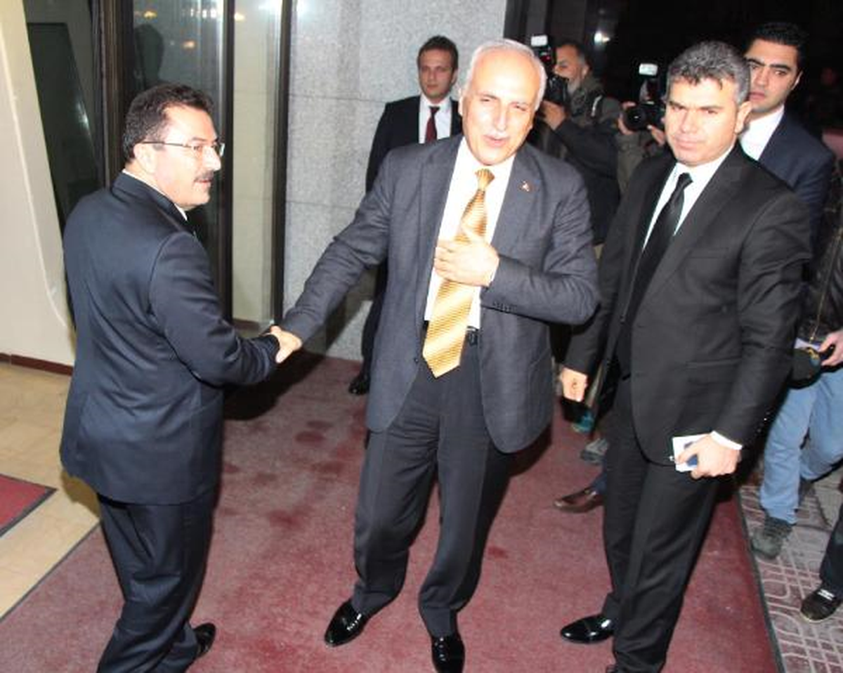 Vali Mutlu 1 Saat Geçmeden Tekrar Emniyete Geldi