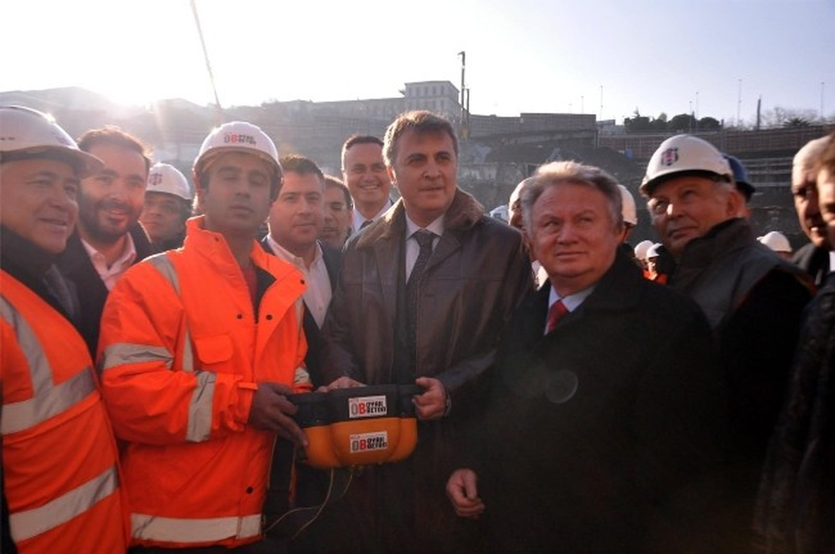 Vodafone Arena Stadı\'na İlk Harç Döküldü