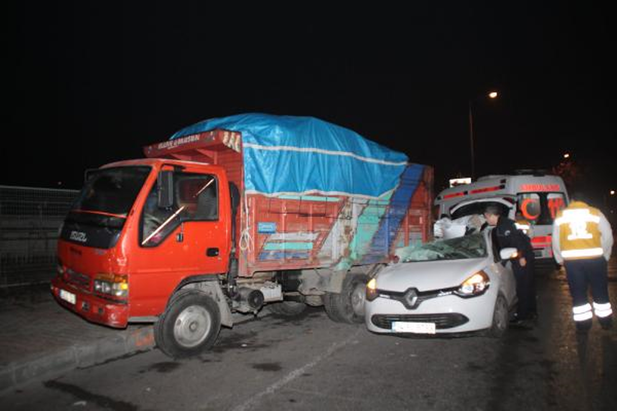 Bakırköy\'de Kaza: 1 Ölü 1 Yaralı