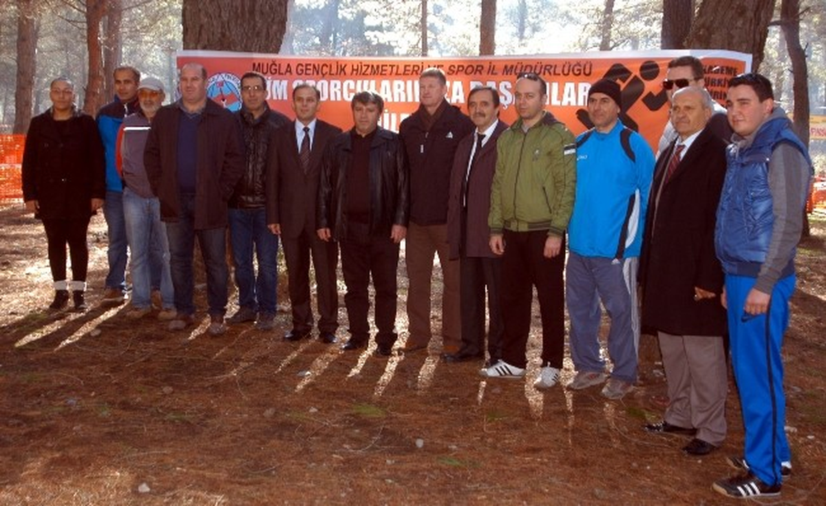 Bin 500 Sporcu Yön Arıyor