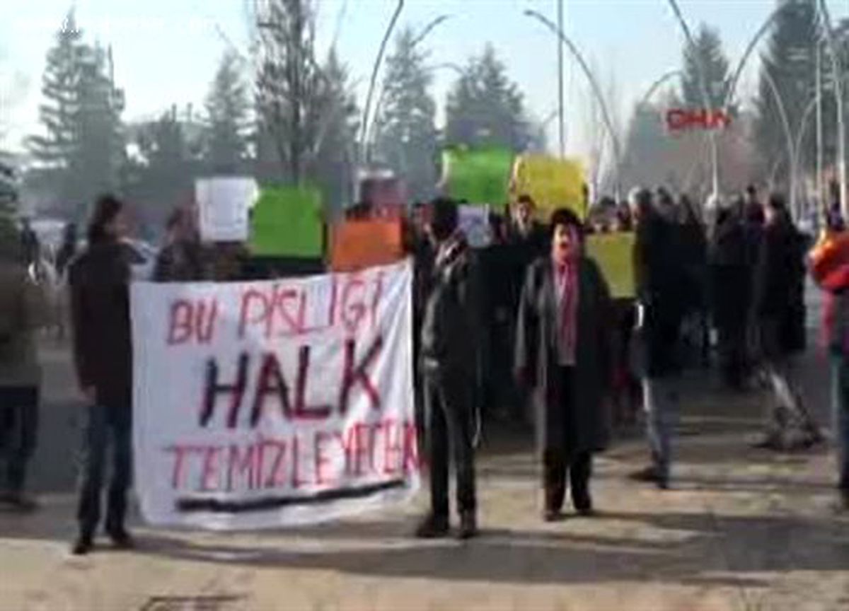 Bolu\'da Yolsuzluk Protestosu
