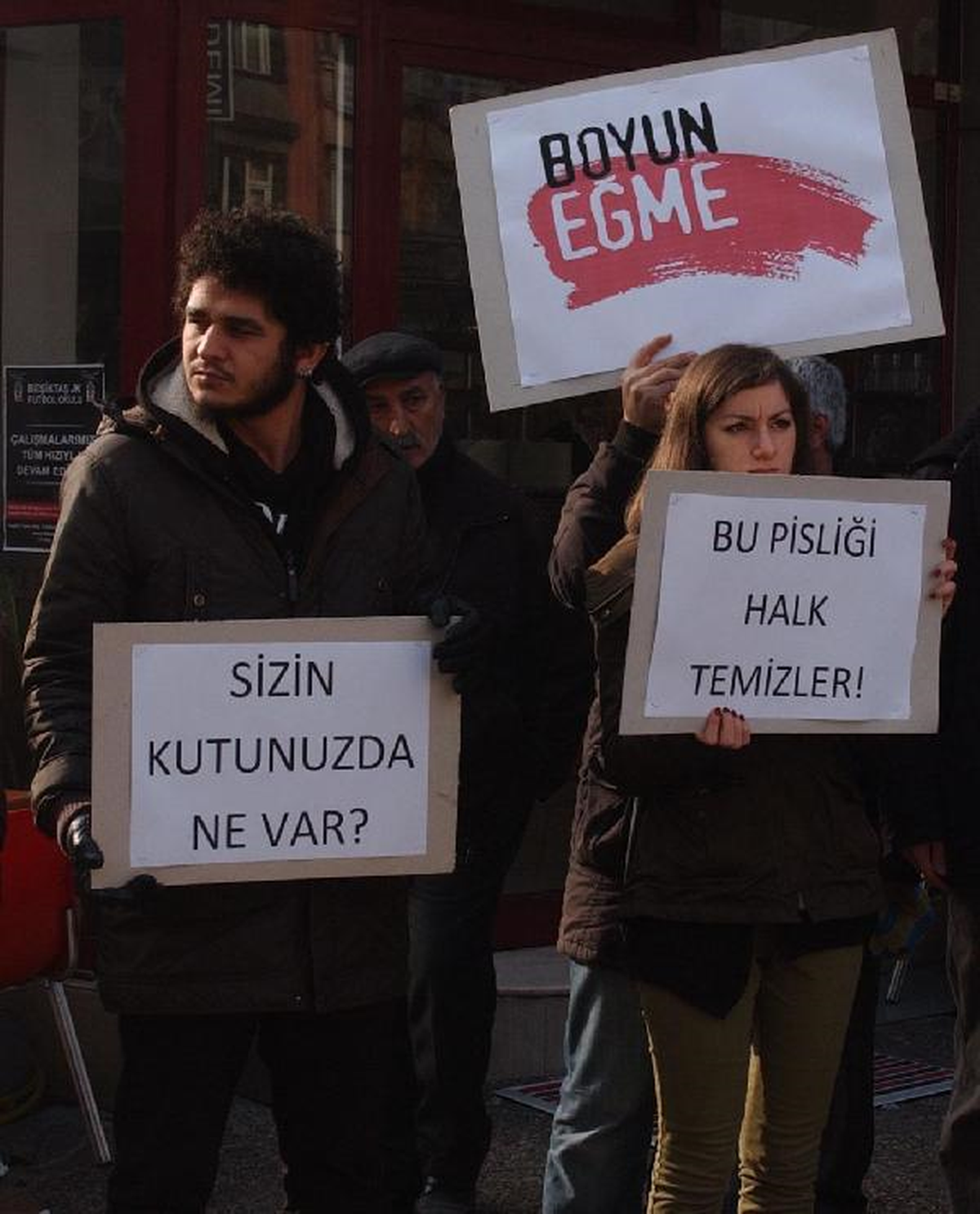 Demokrasi ve Emek Platformu Hükümet\'i İstifa Çağırdı