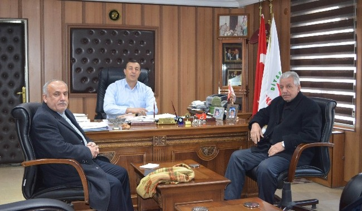 Kürt Parlamenterler Birliğinden Sur Belediyesine Ziyaret