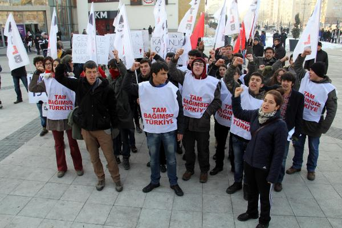 Liseliler Asteğmen Kubilay\'ı Anmak İçin Yürüdü