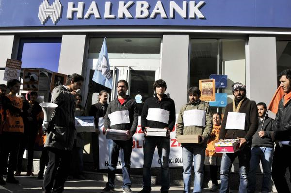 Mersin\'de Yolsuzluk Protestosu