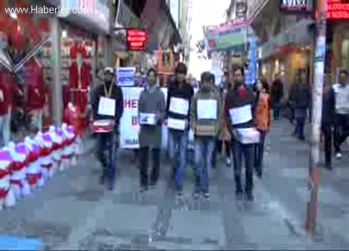 Mersin\'de Yolsuzluk Protestosu