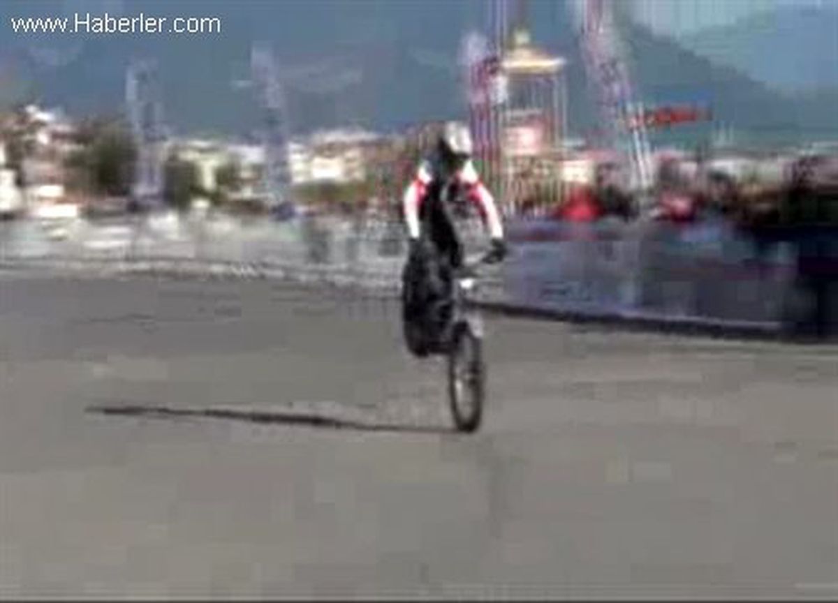 Motosiklet Federasyonu \'Şovmen\' Arıyor