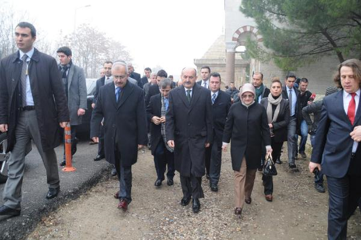 Müezzinoğlu: Yanlışı Yaptıysa Bedelini Ödemeli