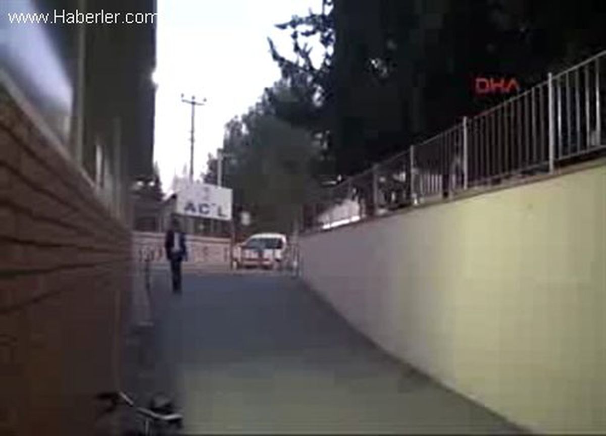 Adıyaman\'da Terastan Düşen 3 Yaşındaki Çocuk Yaralandı