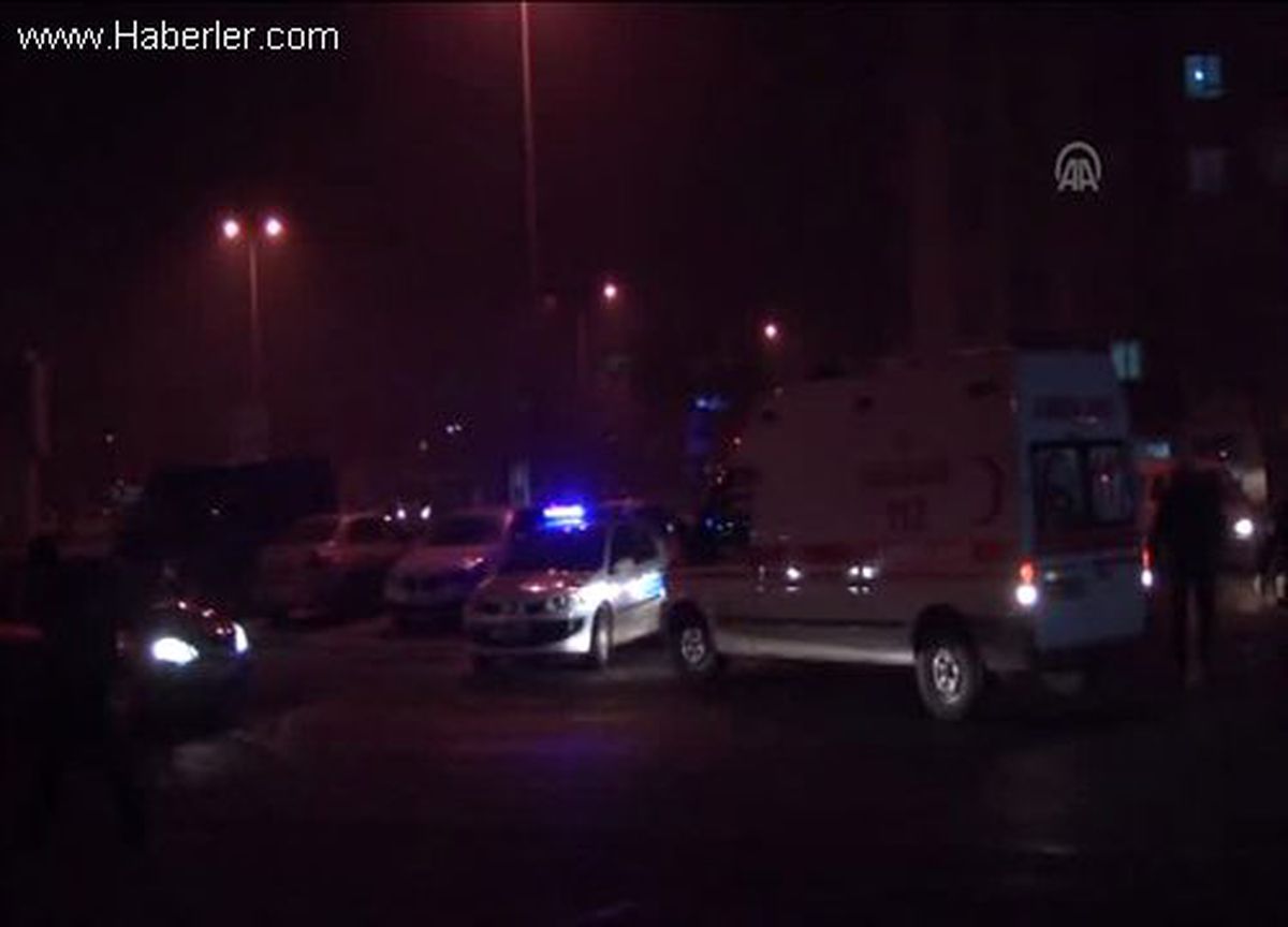 Trafik kazası: 8 ölü; 20 yaralı (2) -