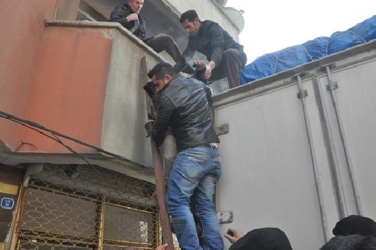 Yüksekova\'da Apartman Dairesinde Yangın