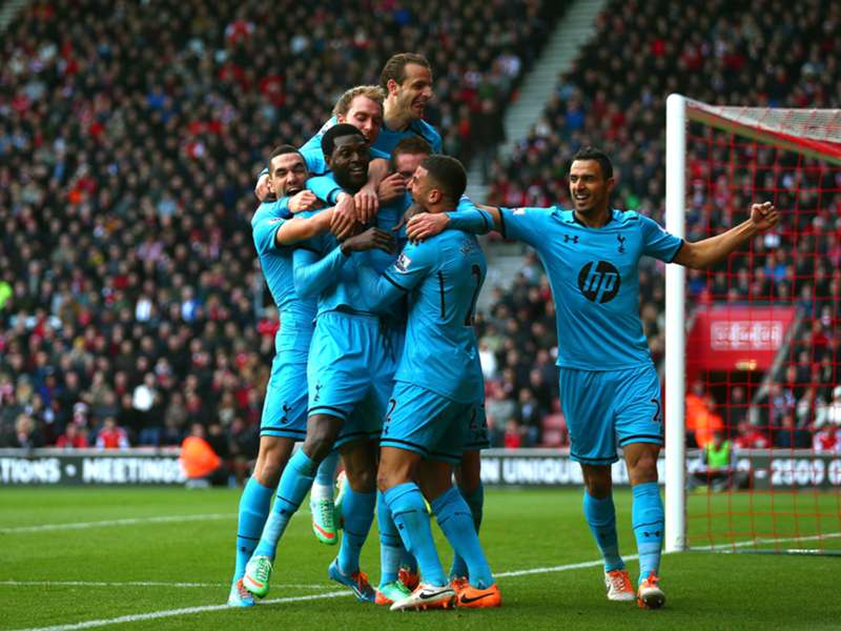Adebayor, Tottenham\'a Galibiyeti Getirdi: 2-3