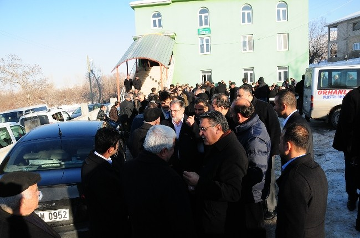 Ak Partili Gülaçar\'dan Taziye Ziyaretleri