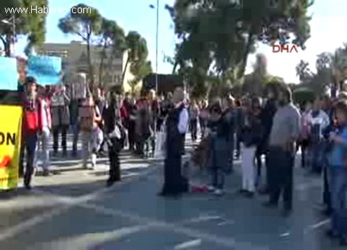 Alanya\'da \'Ayakkabı Kutulu\' Eylem