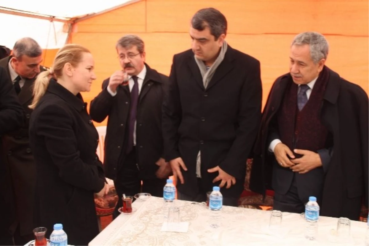 Başbakan Yardımcısı Bülent Arınç Taziye İçin Kırşehir\'e Geldi