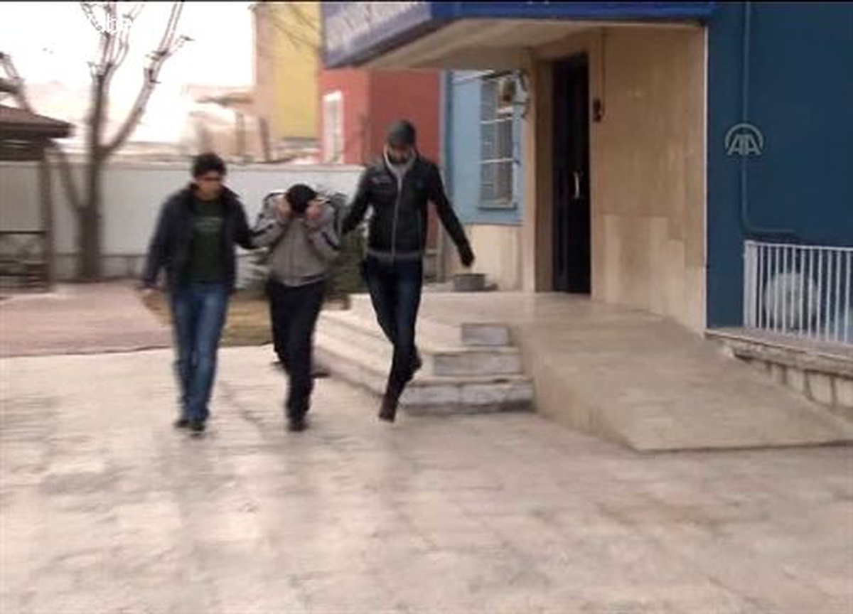 Çaldığı Otomobili Parçalatırken Yakalandı