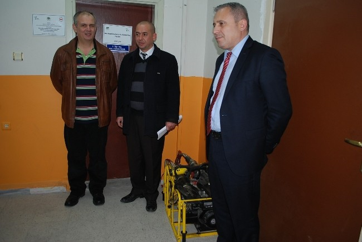 Çemyo\'ya Kaza Kırım Seti Hediye Edildi