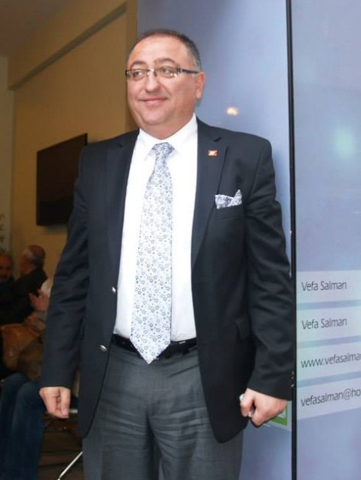 CHP\'nin Adayı Vefa Salman