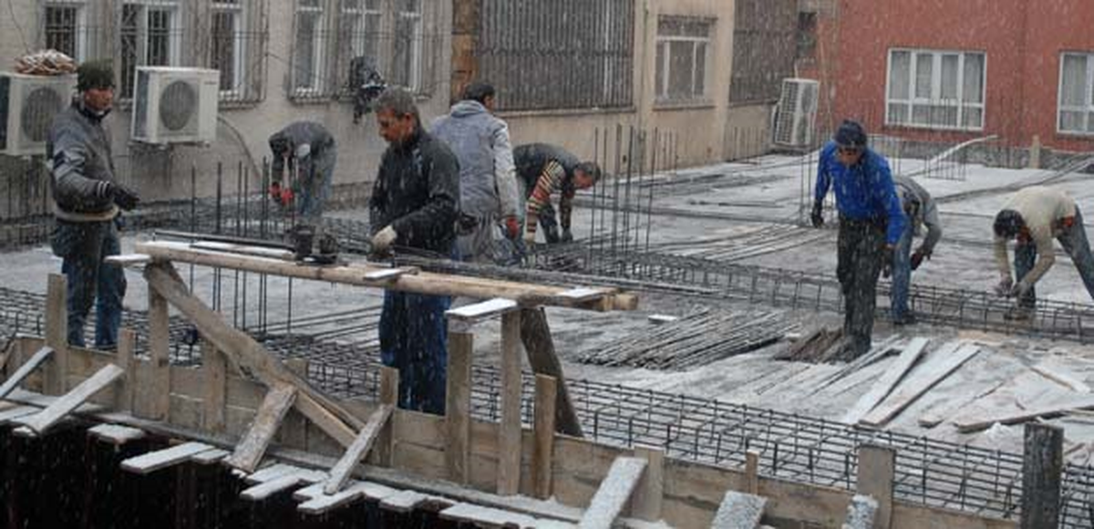 İnşaat İşçilerinin Soğuk Çilesi