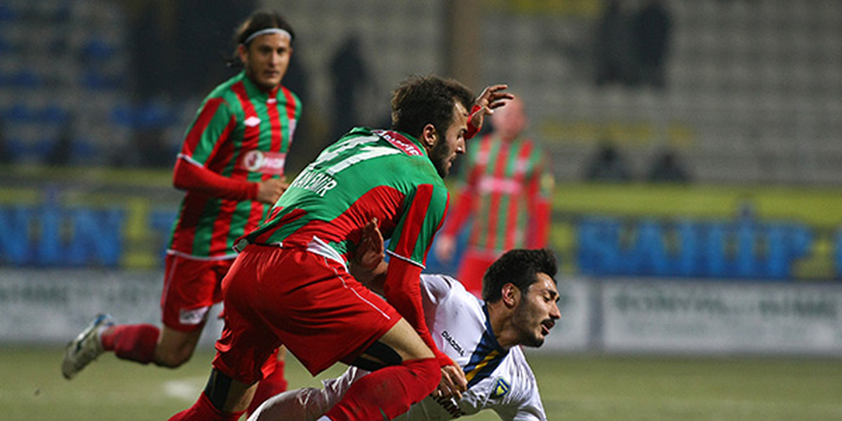 İzmir Derbisinde 3 Puan Bucaspor\'un Oldu