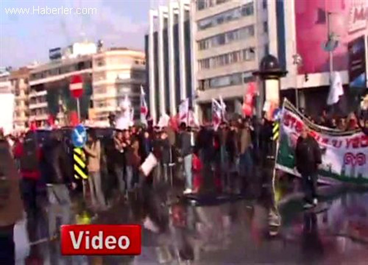 Kadıköy\'de Gergin Miting