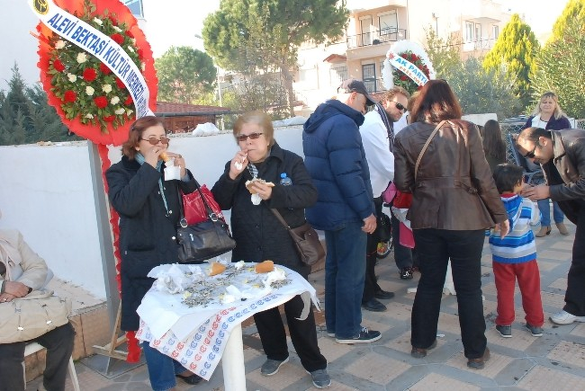 Karadenizlilerin Hamsi Şenliğine Yoğun İlgi